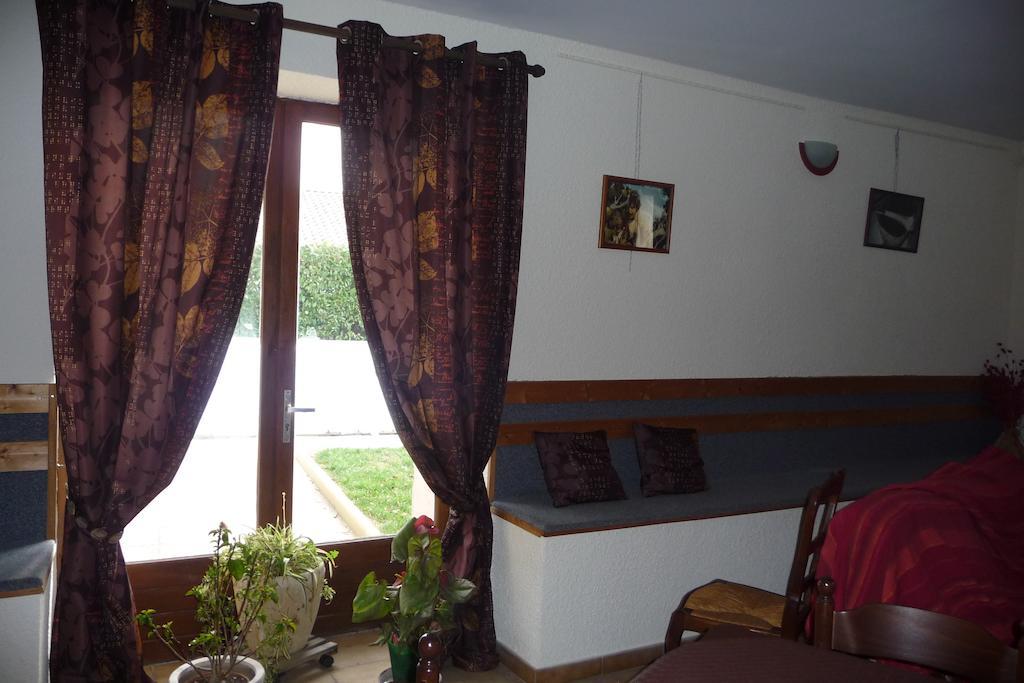 La Ferme Des Denis Chambres Dhotes Chanos-Curson Bagian luar foto